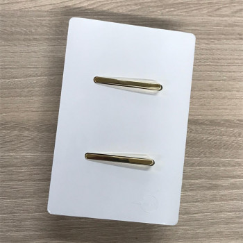 Conjunto Interruptor Duplo Simples 4x2 - Novara Branco Brilhante Gold